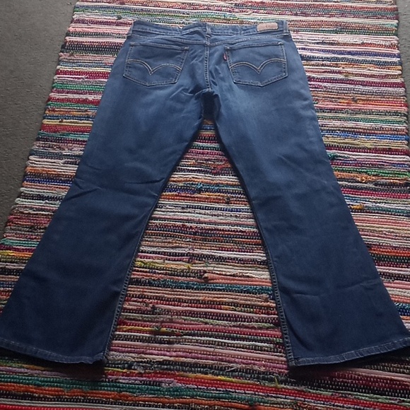 Levi's 518 Superlow Flared Jeans- #1647 - Picture 16 of 16